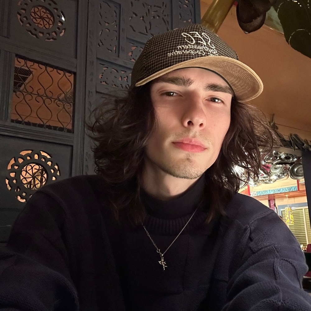 Meet your Posher, Brennon